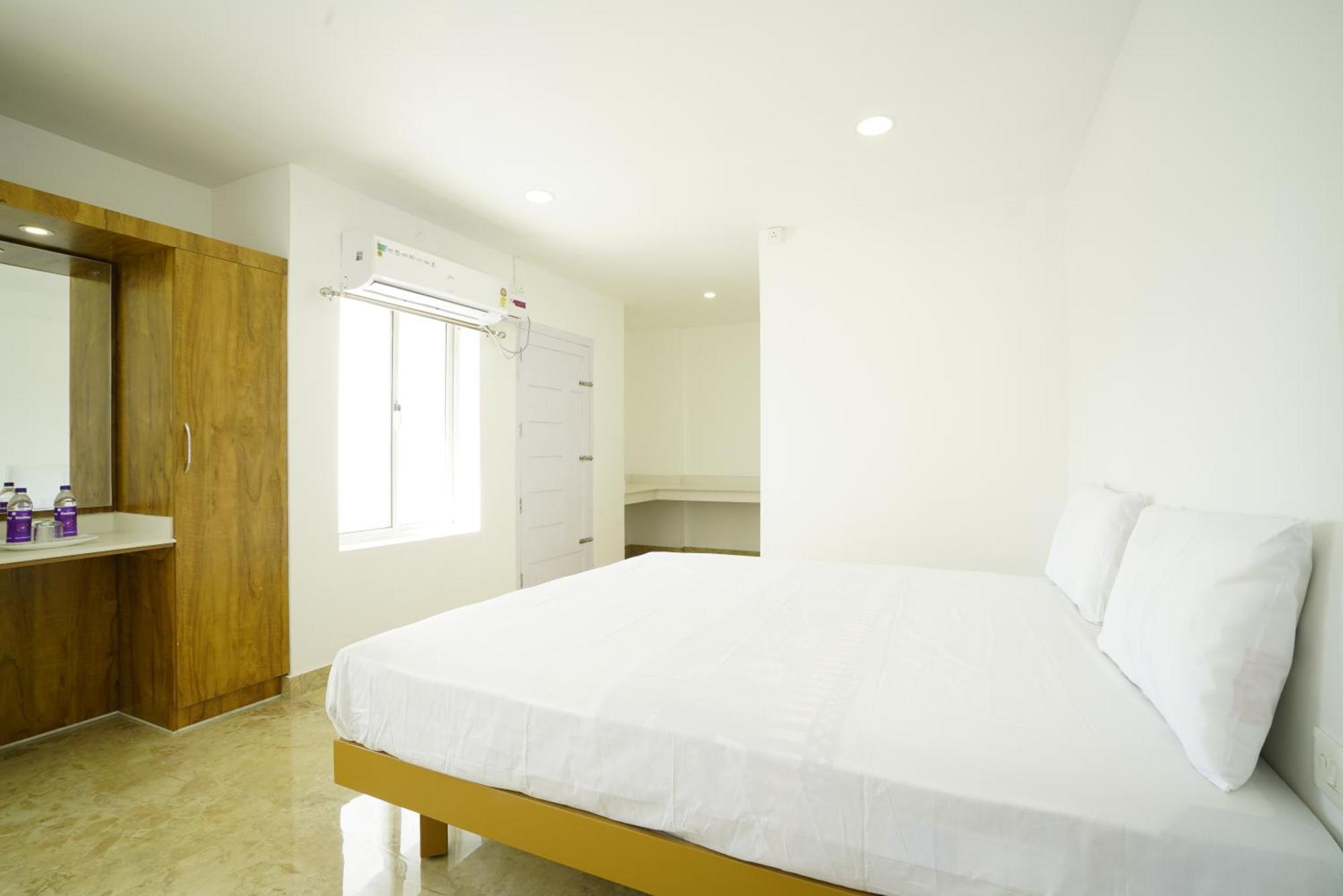 Quilon Residency Kundara Hotel Perumanseri Buitenkant foto