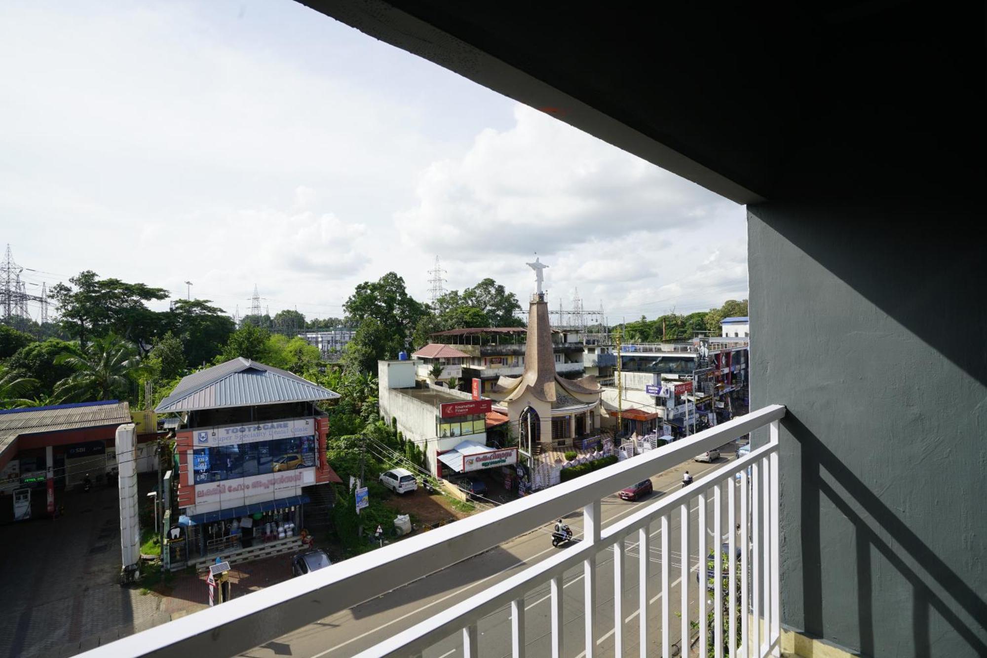 Quilon Residency Kundara Hotel Perumanseri Buitenkant foto
