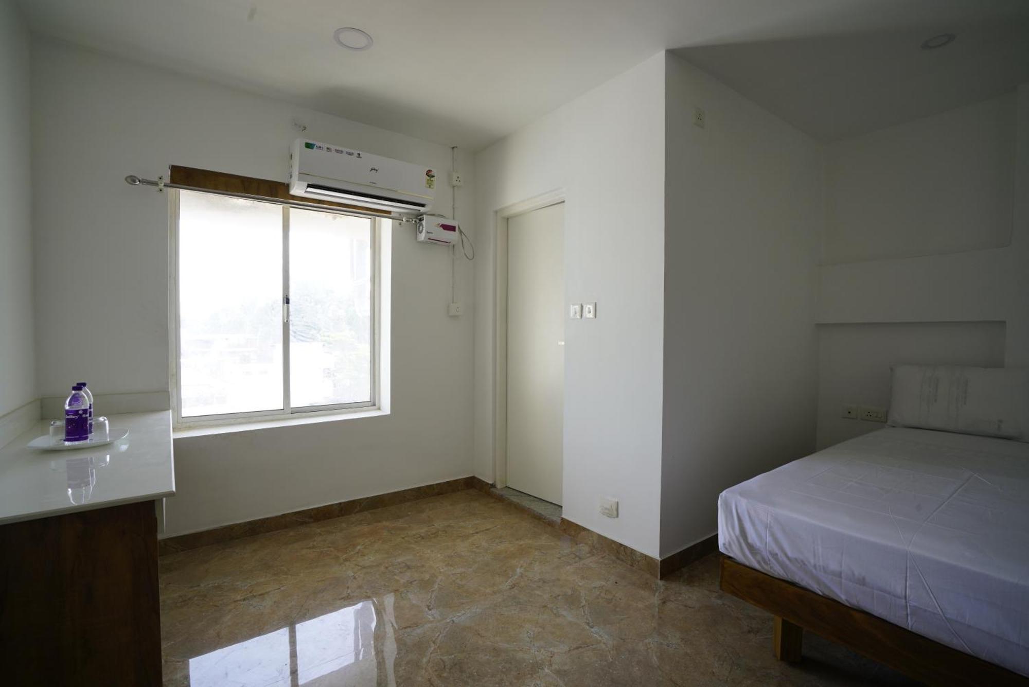 Quilon Residency Kundara Hotel Perumanseri Buitenkant foto