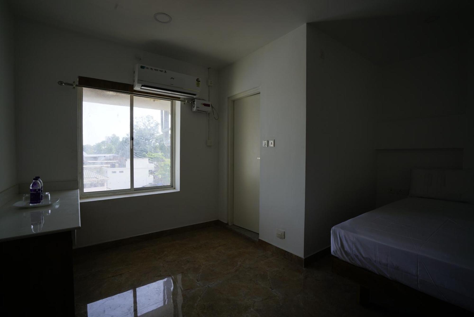 Quilon Residency Kundara Hotel Perumanseri Buitenkant foto